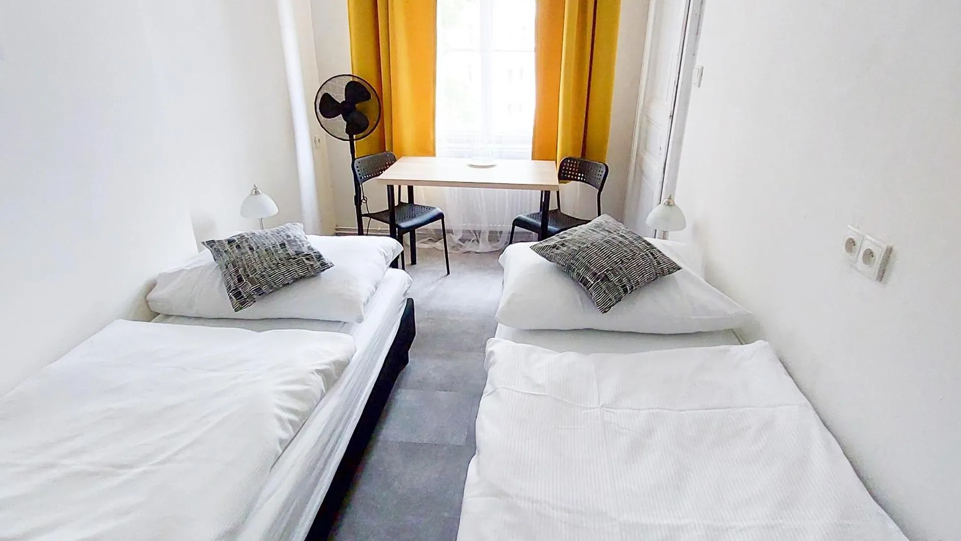 Ubytování v soukromí Small Nice Room D5 Praha Česká republika